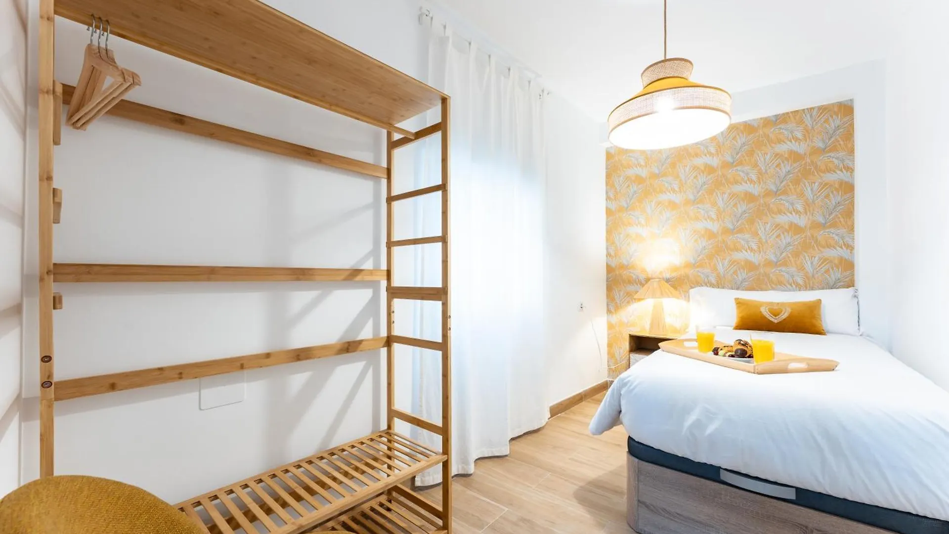 Lovely Pena City Center Malaga Apartment